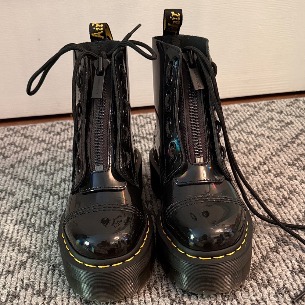Dr. Martens Shiny Black Women's Combat Boots : Sinclair / rainbow